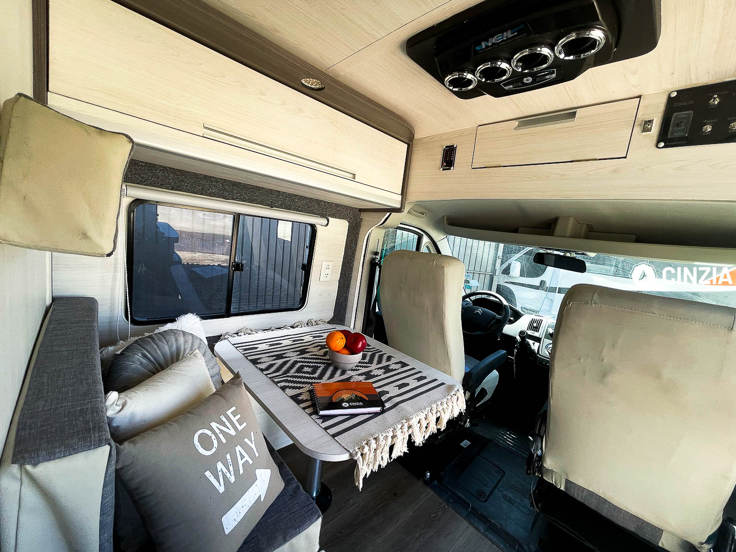 Motorhome Furgon Móvil 2