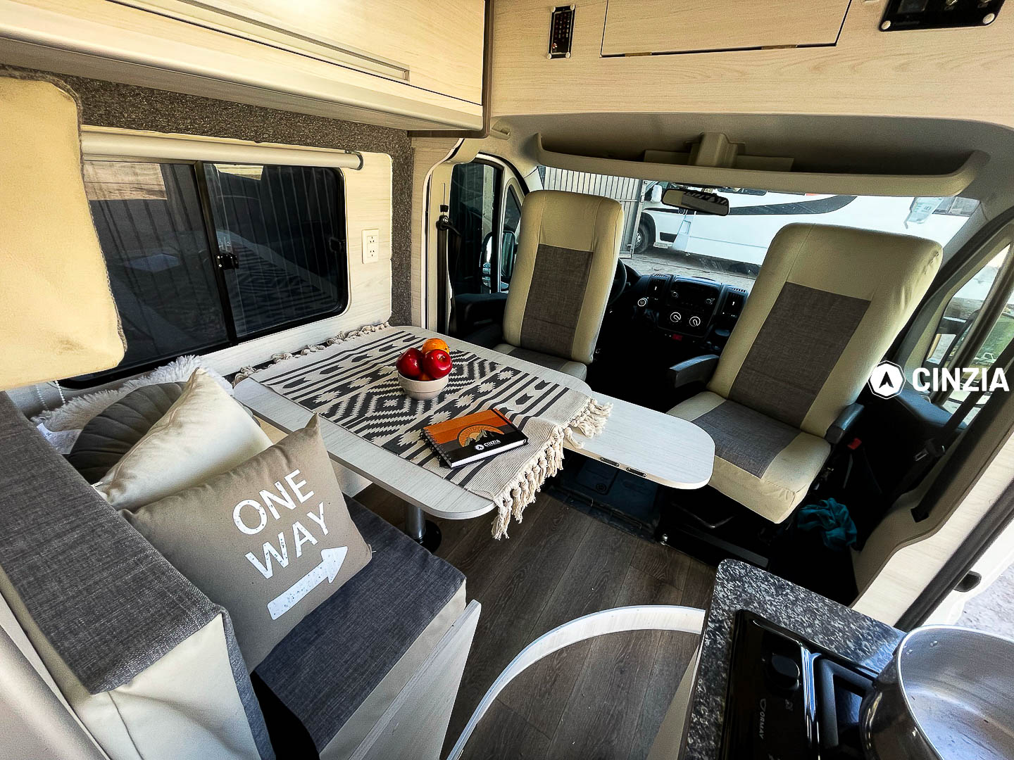 Motorhome Furgon Móvil 2
