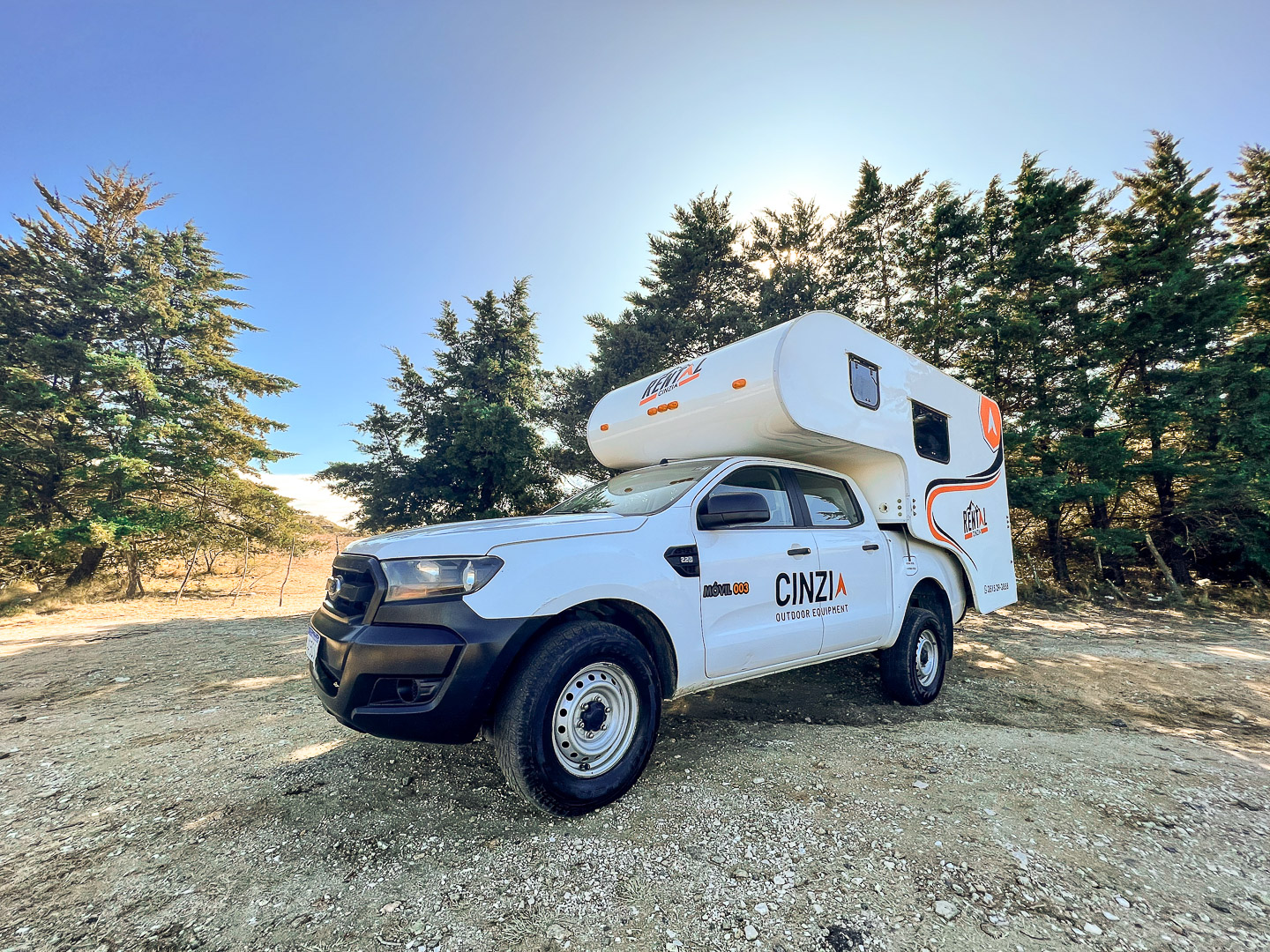 Camper con camioneta Móvil 3