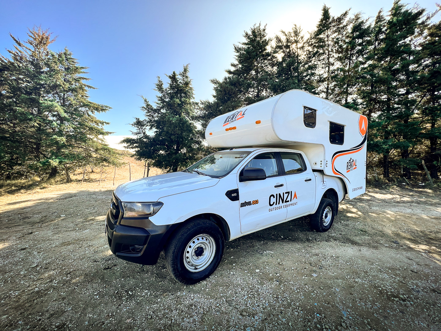 Camper con camioneta Móvil 3