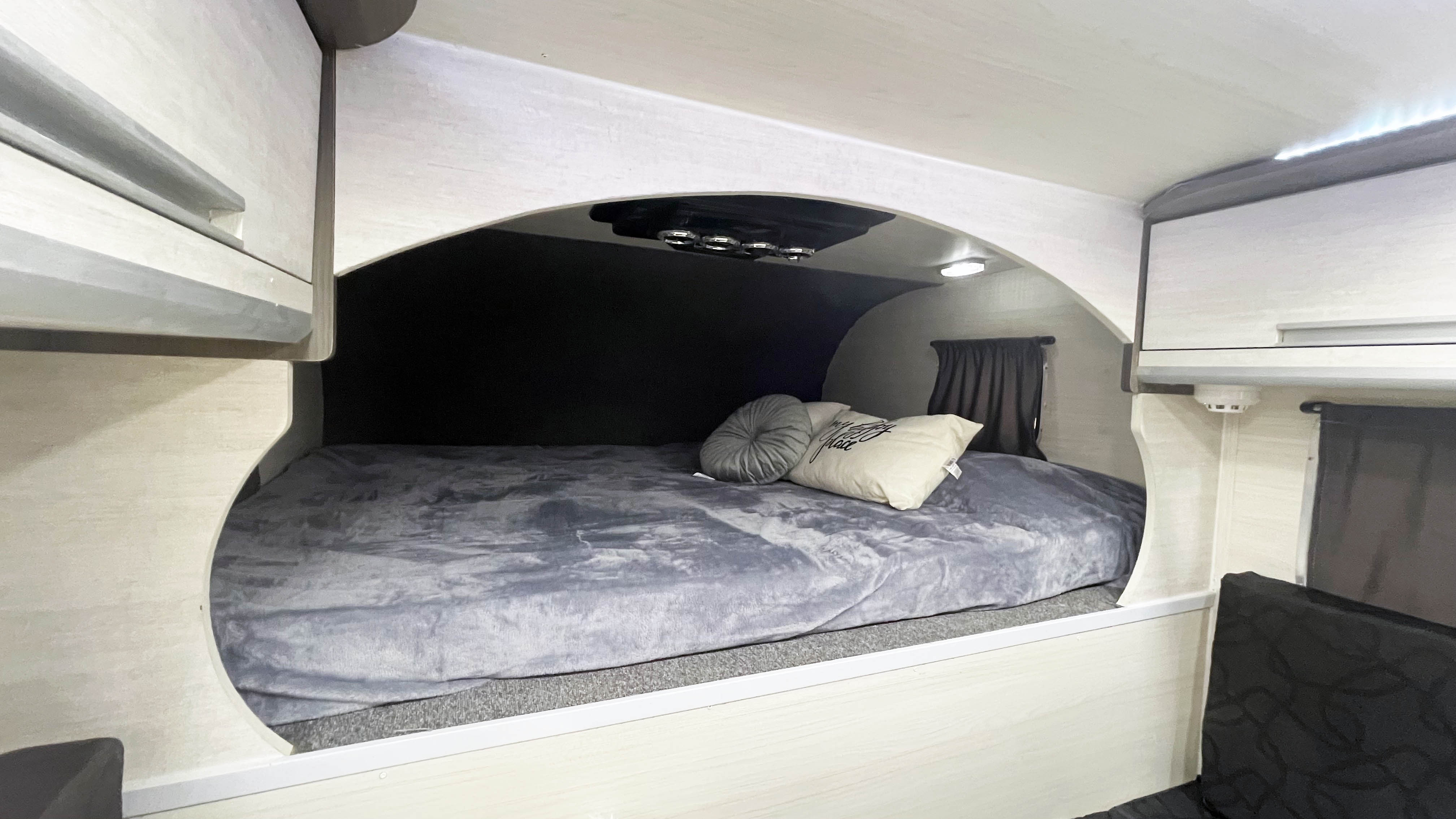 Camper con camioneta Móvil 3