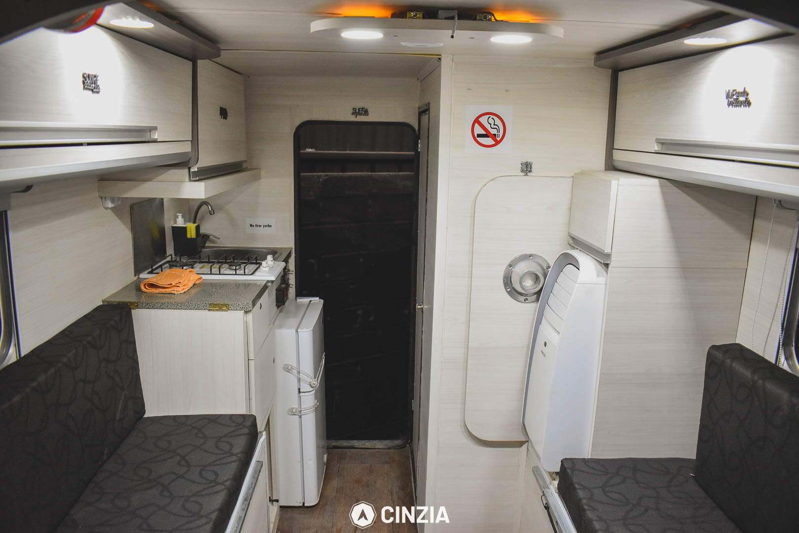 Camper con camioneta Móvil 4