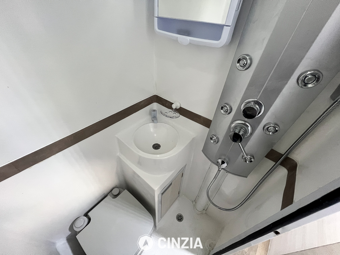 Motorhome Furgon 4 Personas. 08