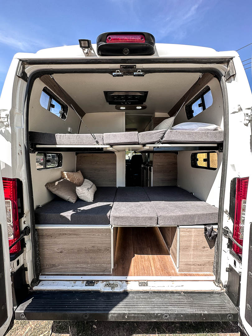 Motorhome Furgon 4 Personas. 08