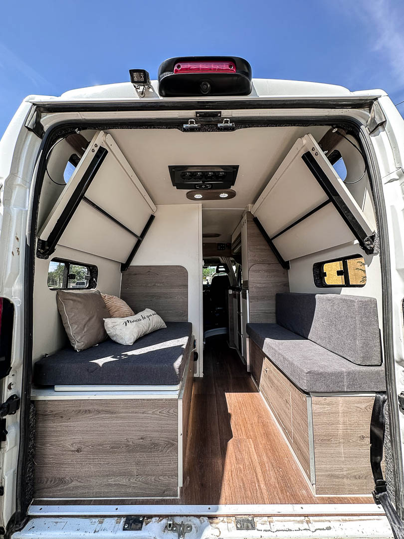 Motorhome Furgon 4 Personas. 08