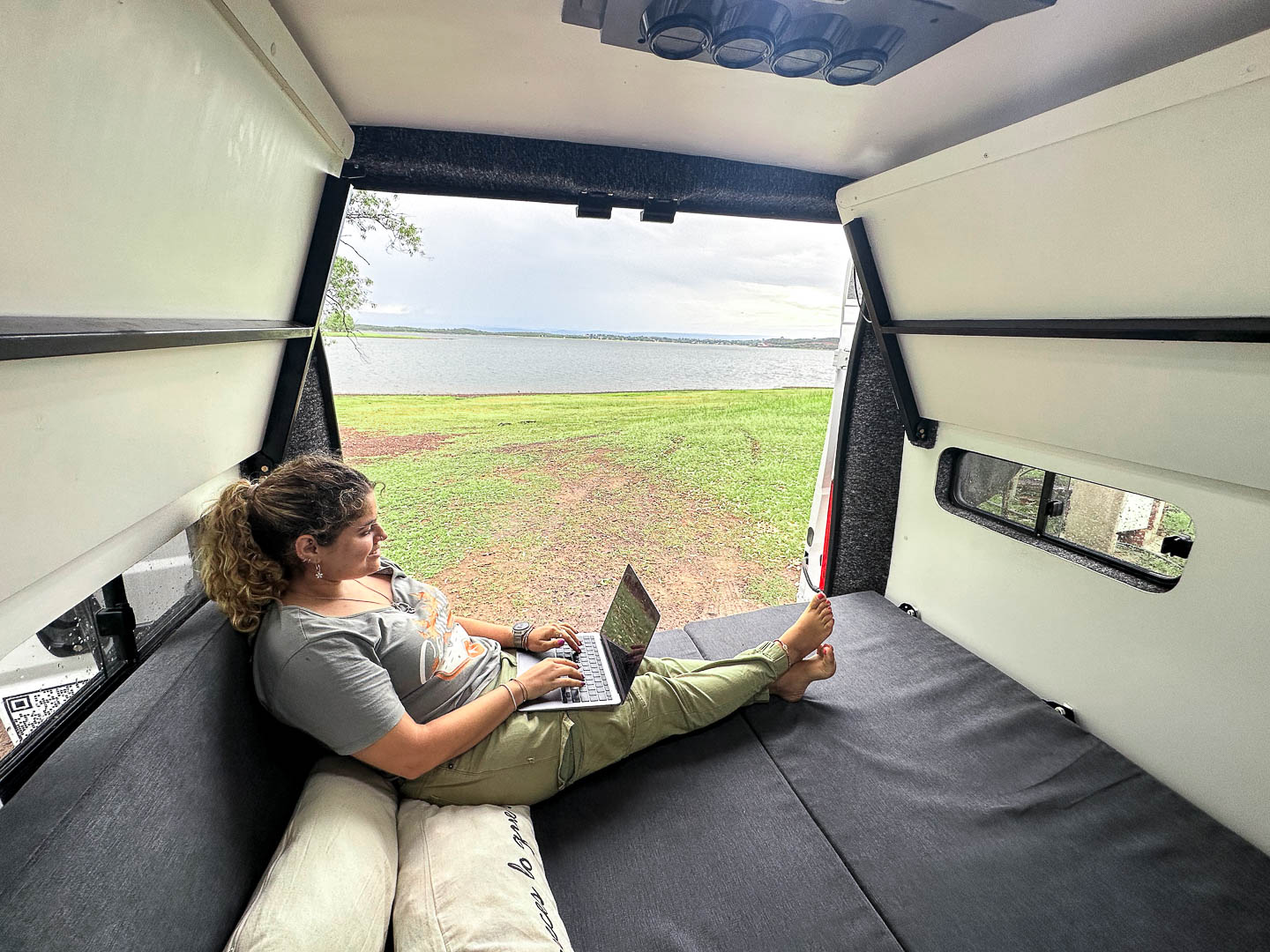 Motorhome Furgon 4 Personas. 13