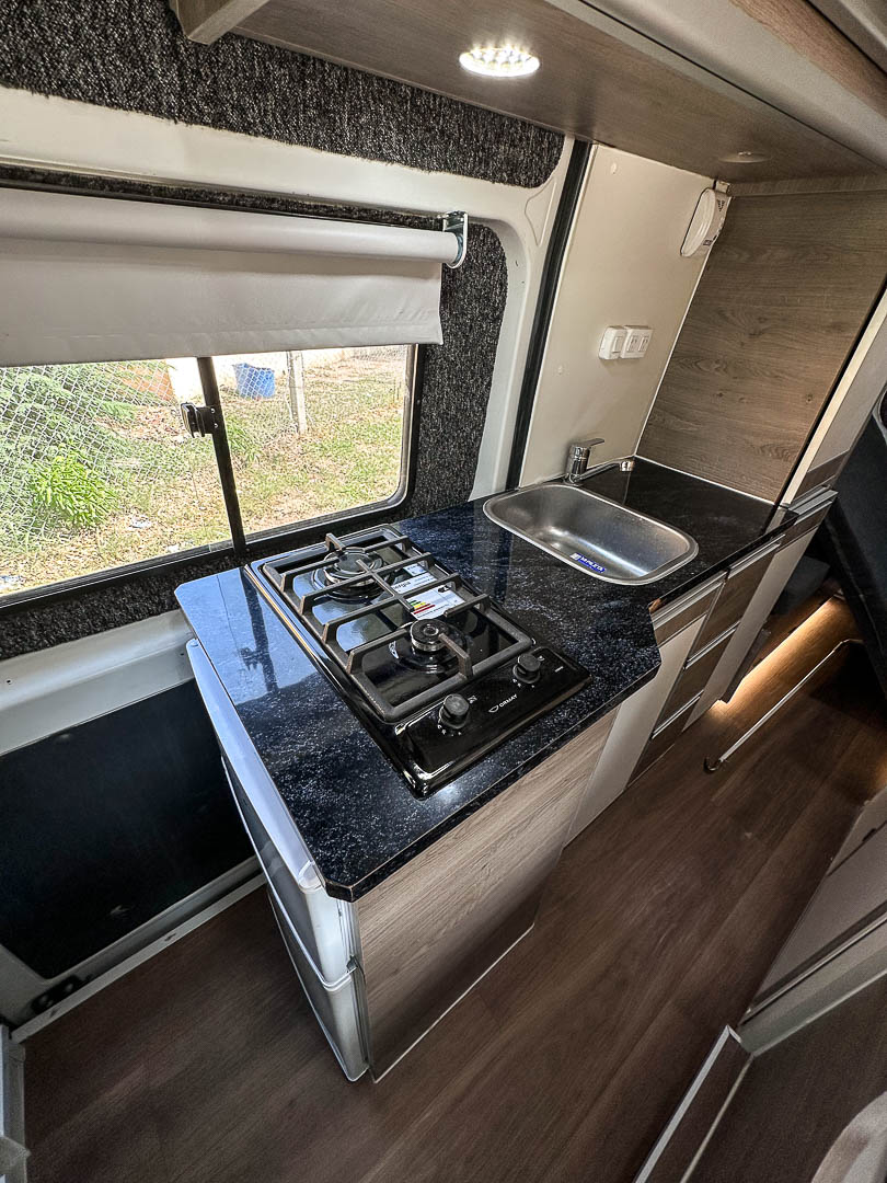 Motorhome Furgon 4 Personas 14