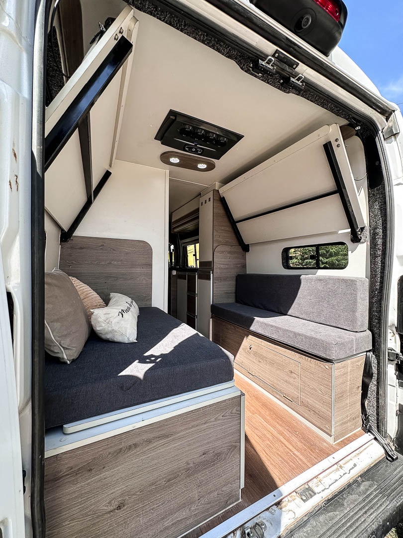 Motorhome Furgon 2/4 Personas